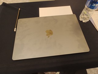 丧心病狂！午夜色Macbook Air 15寸指纹收集器！