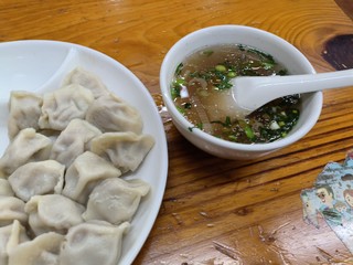 15元的兰州拉面牛肉水饺配大蒜——得劲