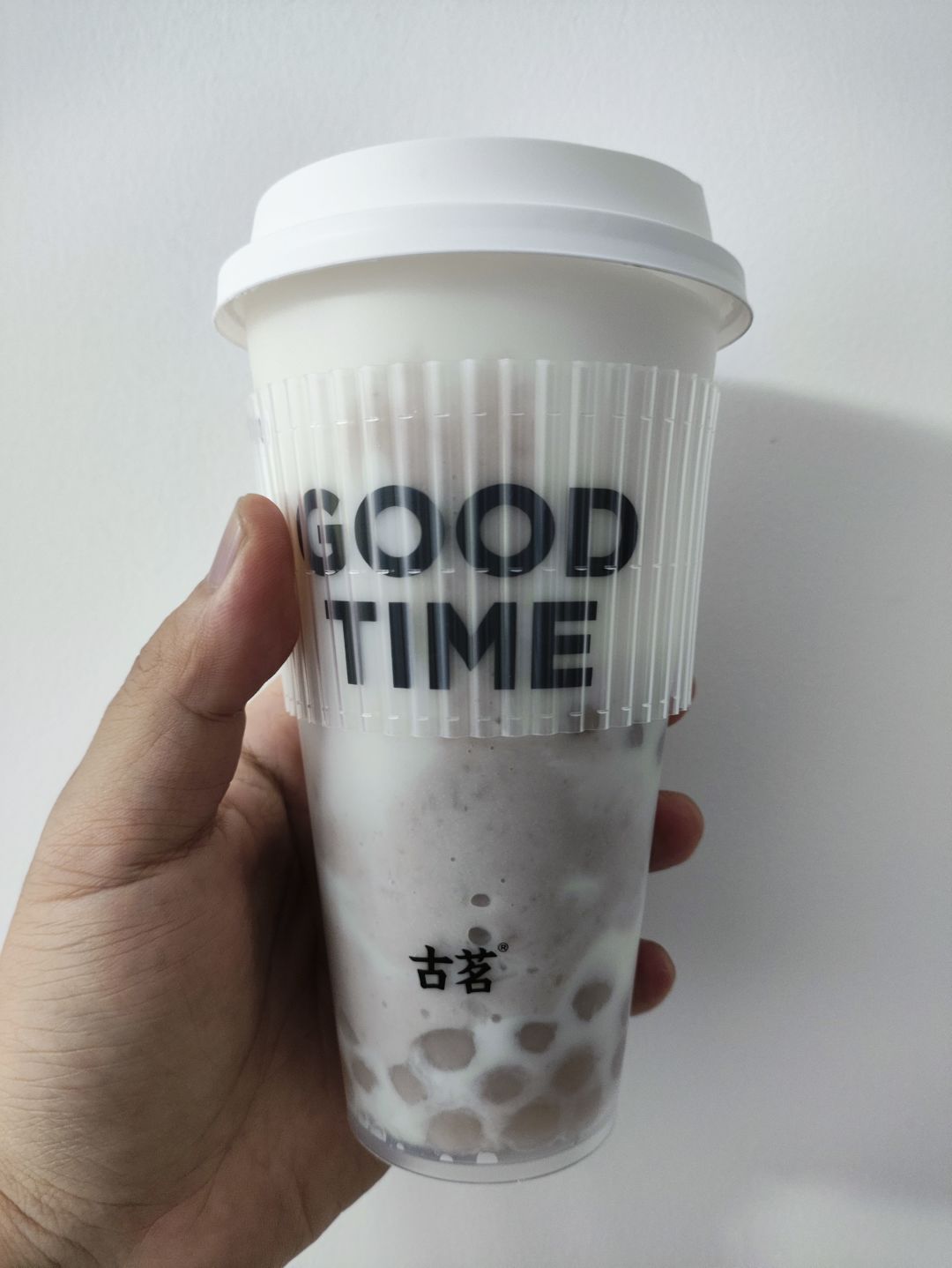 秋风起,气温降,来杯热饮奶茶可真棒之古茗芋泥厚厚牛乳