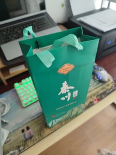 举杯邀明月，对影成三人