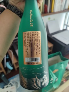 举杯邀明月，对影成三人