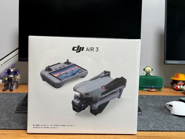 他来了，众测的大疆 DJI Air 3畅飞套装航拍无人机