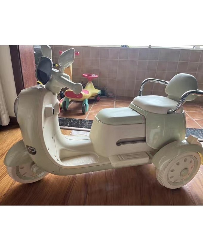 儿童电动车