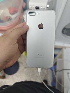 苹果新品没用上，但是有一直在用的备用iPhone7 plus