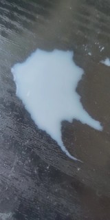万万没想到，光明纯牛奶里面居然混进了酸的