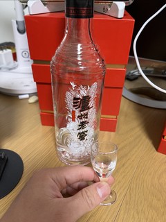 纯粮固态发酵好酒还得看泸州老窖