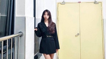 黑色垫肩西装外套女春秋新款韩系设计感时尚网红气质炸街西服上衣
