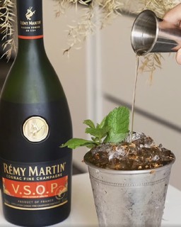 ￼￼人头马（Rémy Martin）洋酒VSOP优质香槟区干邑白兰地