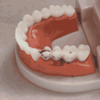 多年宝爸推荐 篇六十一：守护换牙期“黄金2分钟”，让孩子秒变刷牙小能手—usmile笑容加Q10儿童防蛀电动牙刷