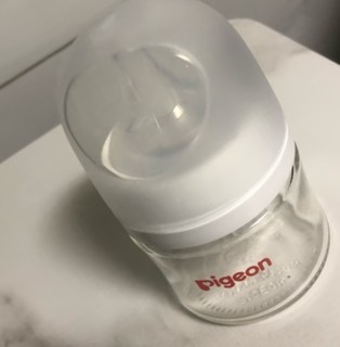 贝亲（Pigeon）婴儿玻璃奶瓶第3代仿母乳质感耐热自带SS号 80ml 日本原装进口