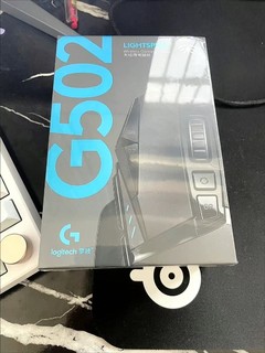 罗技（G） G502 HERO主宰者 有线鼠标 游戏鼠标 吃鸡鼠标 电竞鼠标宏编程可配重HERO引擎￼￼