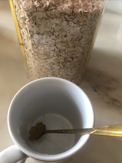 早餐来一杯牛奶燕麦，营养又健康！