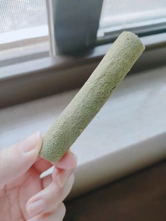 花草时间到！为你的小猫咪寻找最健康的磨牙零食？