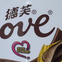 德芙醇黑 66% 纯可可脂黑巧克力，浓郁醇香，让你沉醉于巧克力的美妙世界中！