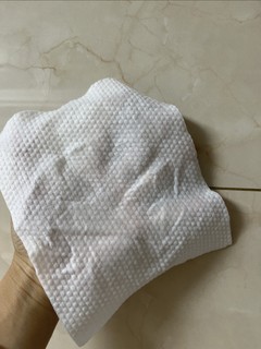 德佑婴儿绵柔巾，不到五块一包，当洗脸巾用也不错