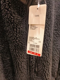 原价299的摇粒绒外套，现价199元了，码数齐全