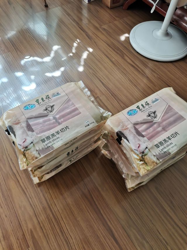 【一盒25】只花不到300元，狂撸12斤东来顺羔羊原切羊肉片，这价格真绝了！