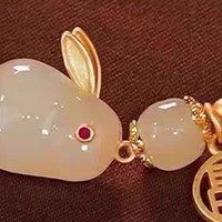 新中式玉兔手链：小众设计，高颜值的古风闺蜜生日礼物