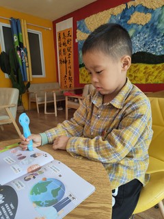 幼儿自主学习好帮手，洪恩全科启蒙点读笔