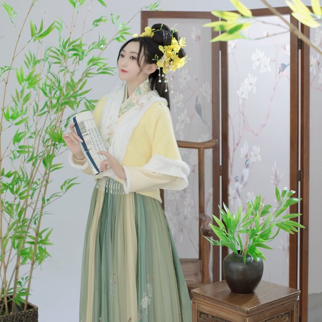 冬日里的小清新：清新嫩黄绿色系汉服