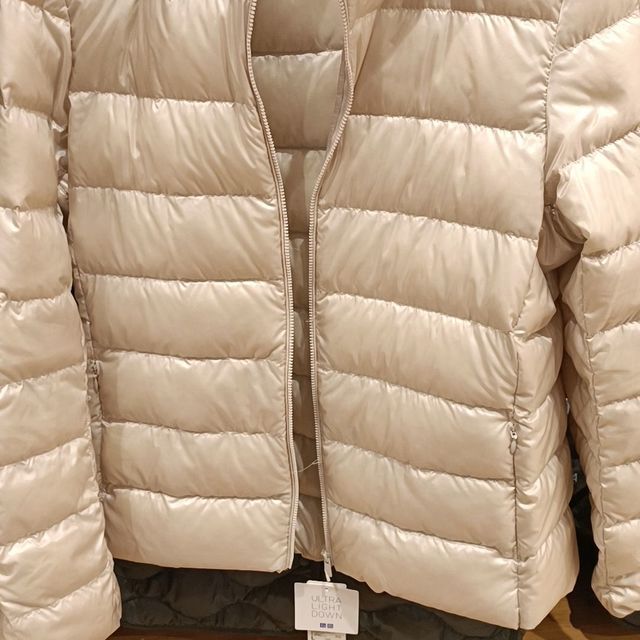 优衣库女士羽绒服_uniqlo 优衣库 女装高级轻型羽绒蓬松茄克230元多少