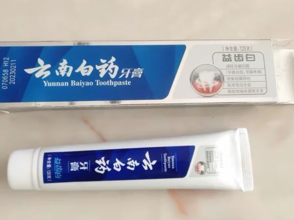 云南白药益生菌清新口气养护口腔平衡口腔环境冰柠味牙膏145g