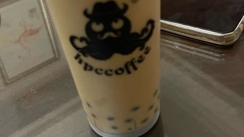 一杯经典的珍珠果奶茶就摆在我面前