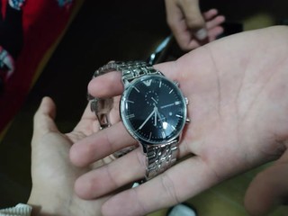 阿玛尼男士手表，简约大气的设计，尽显时尚与品味！