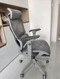永艺撑腰椅 XY 月光骑士：一款能让你放松身心的电脑椅