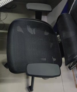 永艺人体工学电脑椅