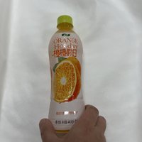 怡宝也有饮料，它是橙橙假日果汁饮料