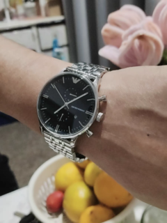⌚️低调的奢华，阿玛尼的AR1648男士石英腕表是完美的商务配饰。