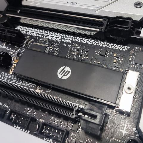 高性能、大容量、性价比，我全都要！HP FX700固态硬盘高端游戏玩家的速度与容量之选