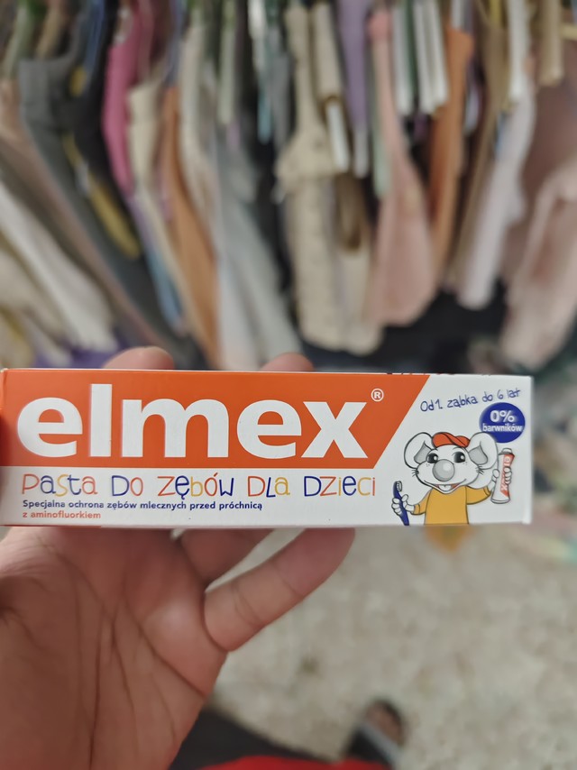 双十一优惠购买的天猫超市高销量的儿童牙膏 elmex 艾美适