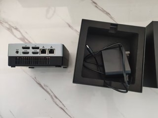 这台小主机居然能放得下：双HDMI、双DP、双2.5GB网口？