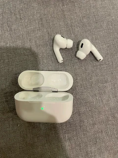 苹果 AirPods Pro（第二代）主动降噪耳机