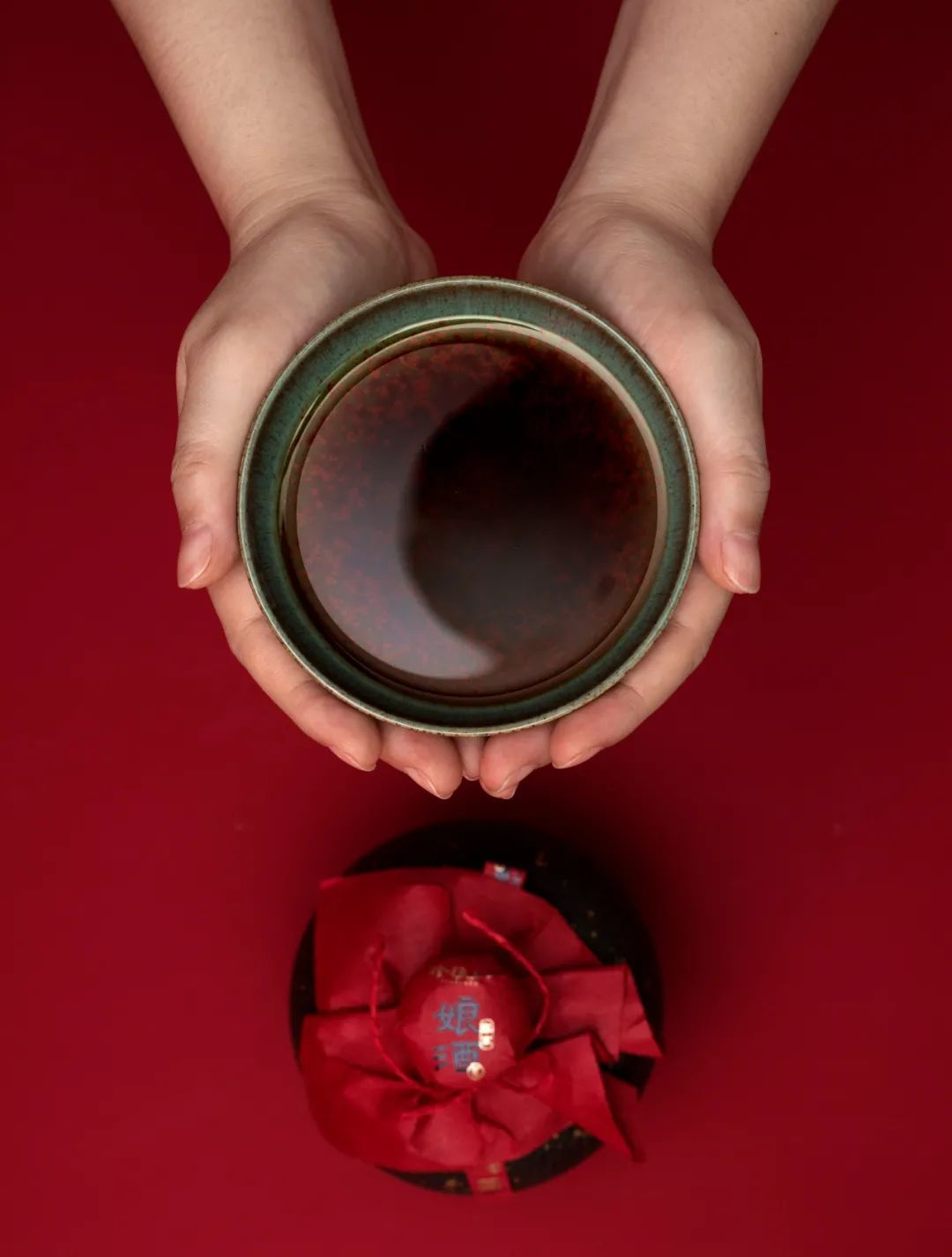 珍珠红娘酒 ©️珍珠红PEARLRED官方微博