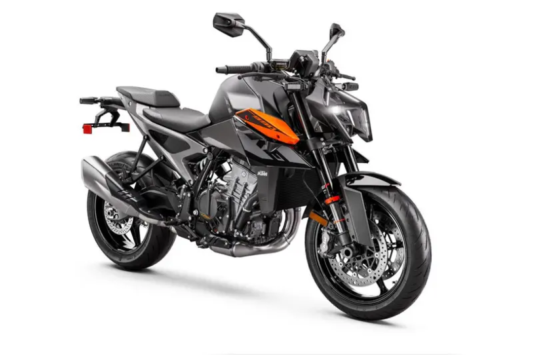 ktm 990 duke采用ktm全新设计的v型双缸lc8c发动机,之前的 lc8 75°v