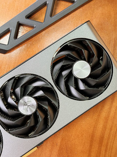 吃配置的游戏给蓝宝石RX7800XT搞定