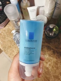 理肤泉轻盈水活霜50ml 玻尿酸补水保湿干燥肌乳液面霜护肤品