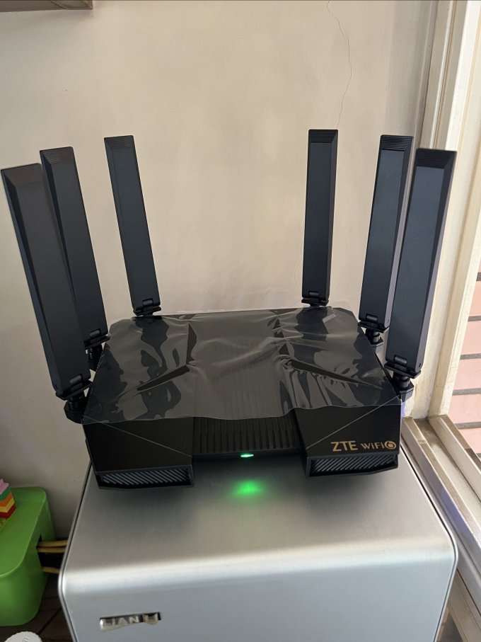 中兴5400pro晴天墙面路由器