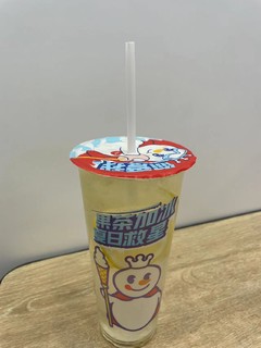 蜜雪冰城的柠檬水是一款非常解渴好喝的饮品