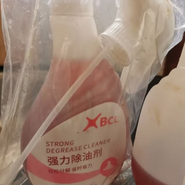 BCL油污净油烟机清洗剂。