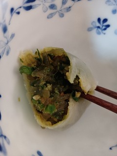 来个韭菜鸡蛋包砸