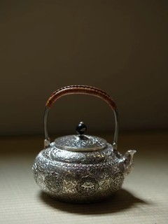 足银提梁壶，双十一给家里人买的一款煮茶壶！