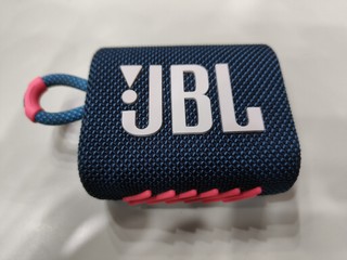 小巧便携式音响-jbl go3很不错