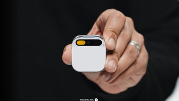 数码闲闻 篇七：前苹果员工下岗再就业，结合Open Ai发布新形态随身设备“Ai Pin”，能激起新一轮的技术跃进吗？