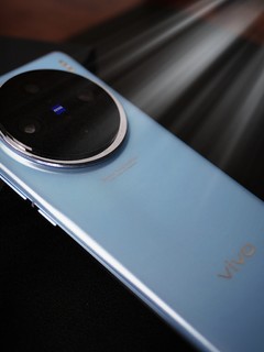 挑战超大杯，vivo X100 Pro玩起了花活儿