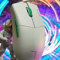 雷神三模游戏鼠标ML903评测 首发星闪技术 游戏玩家的高颜值选择