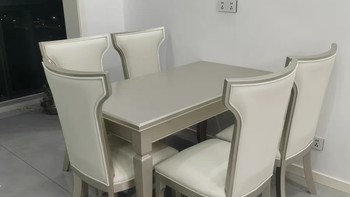 全实木餐桌椅组合：美式轻奢的餐桌，现代简约的小户型之选